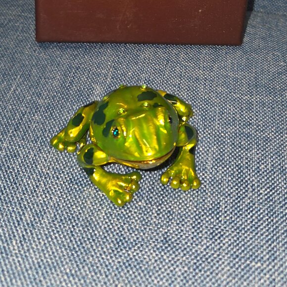 Taylor Avedon Frog Trinket Box - Picture 2 of 7
